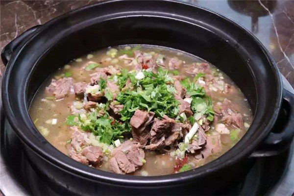 思氏横山铁锅炖羊肉